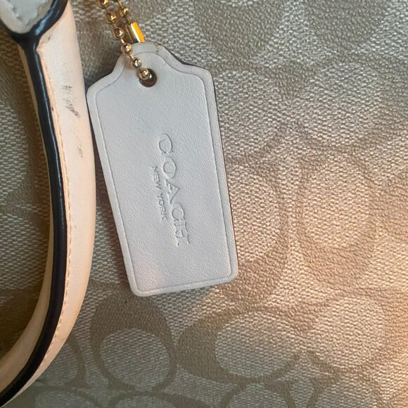👜 Coach Sierra Satchel – Signature Canvas Classic 👜 - Picture 3 of 8